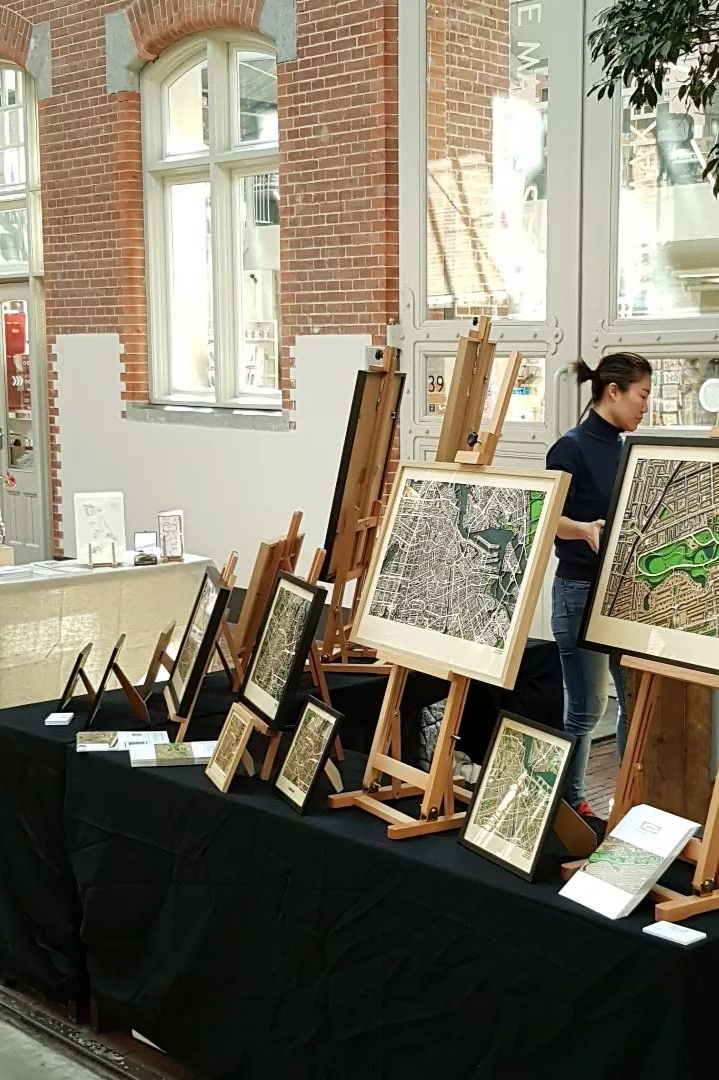 Events
Meet us on art and design fairs, where we share our latest work and discuss custom work. Seeing and experiencing our work yourself is important and we welcome you to one of our upcomming events.